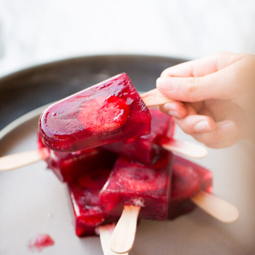 paletas de jamaica y fresa