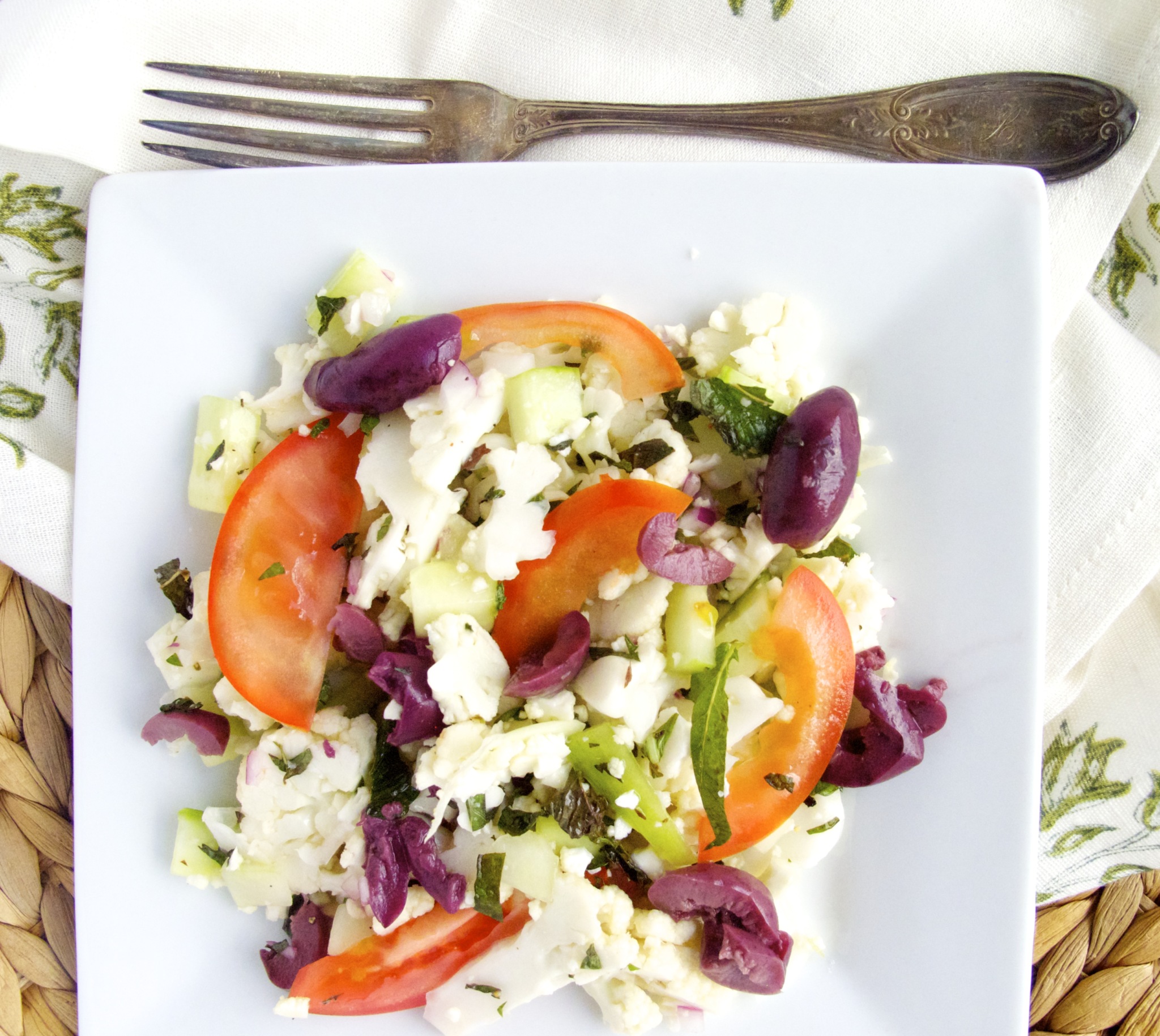 Ensalada de coliflor mediterranea
