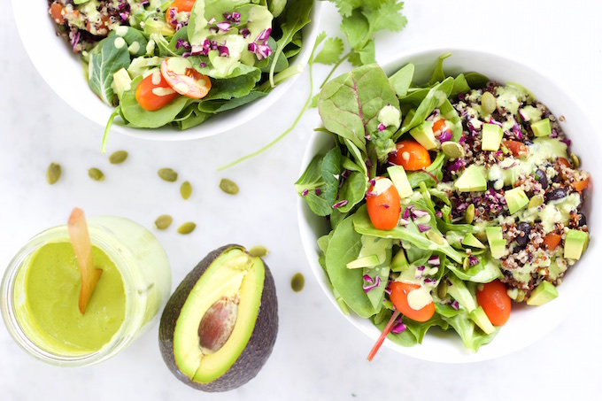 Ensalada griega con quinoa integral