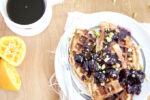 Waffles con chia y cereza