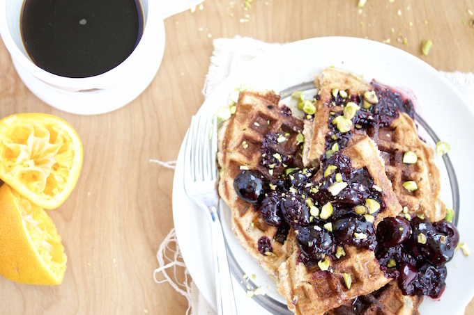 Waffles con chia y cereza