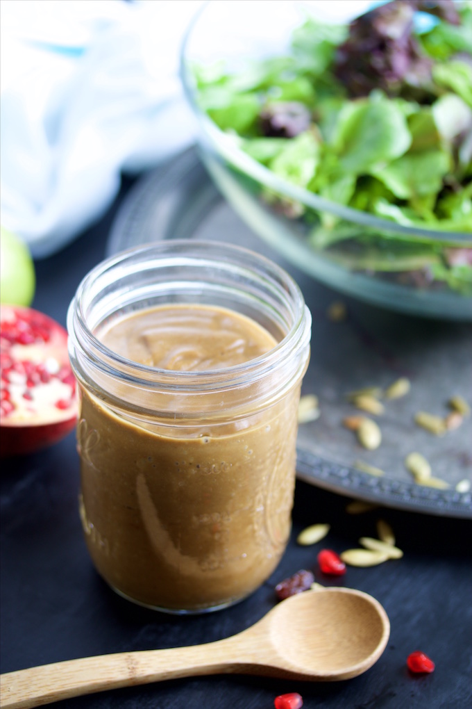 Ensalada de otoño con aderezo de pasitas