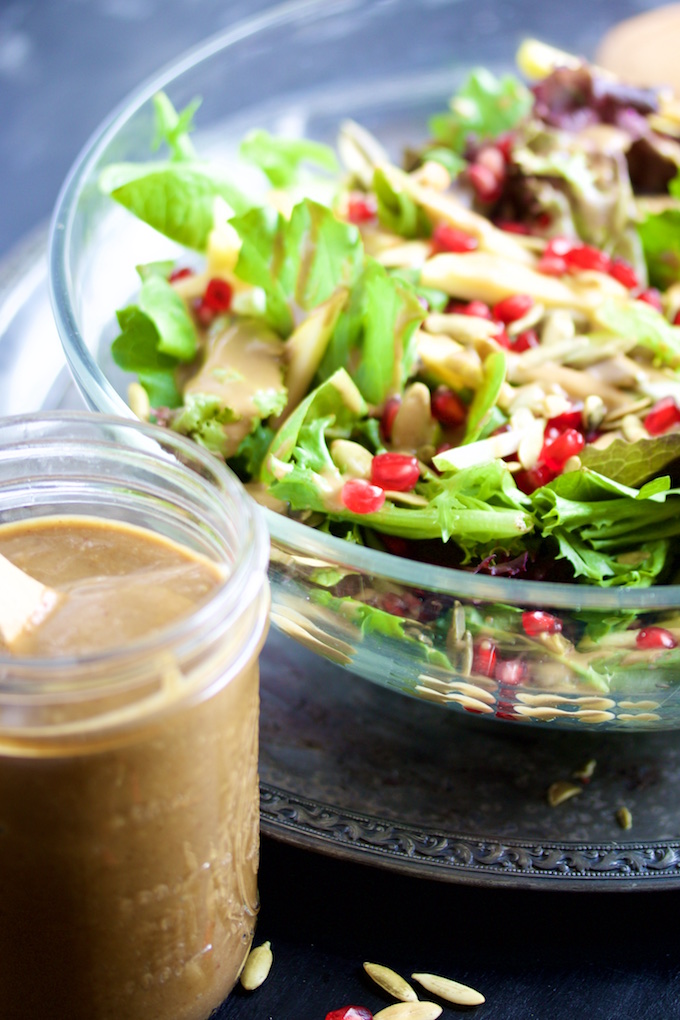 Ensalada de otoño con aderezo de pasitas