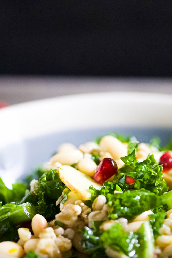 Farro, kale and navy beans salad with orange vinaigrette