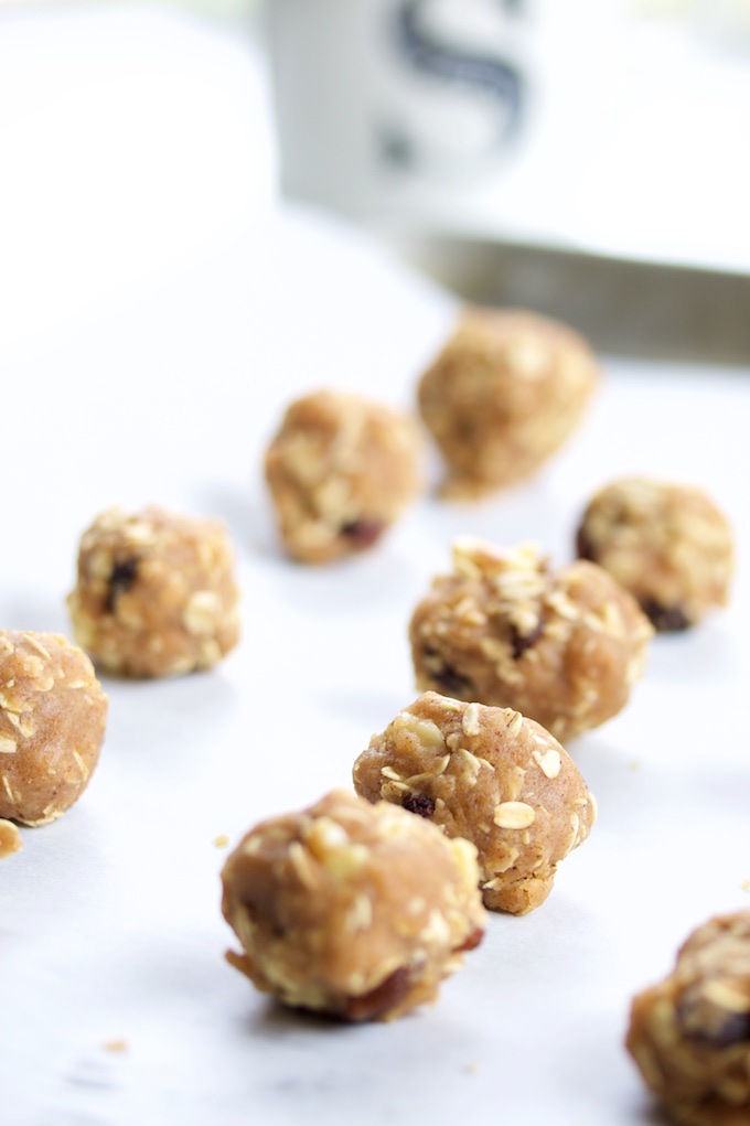 Galletas de avena y crema de almendra