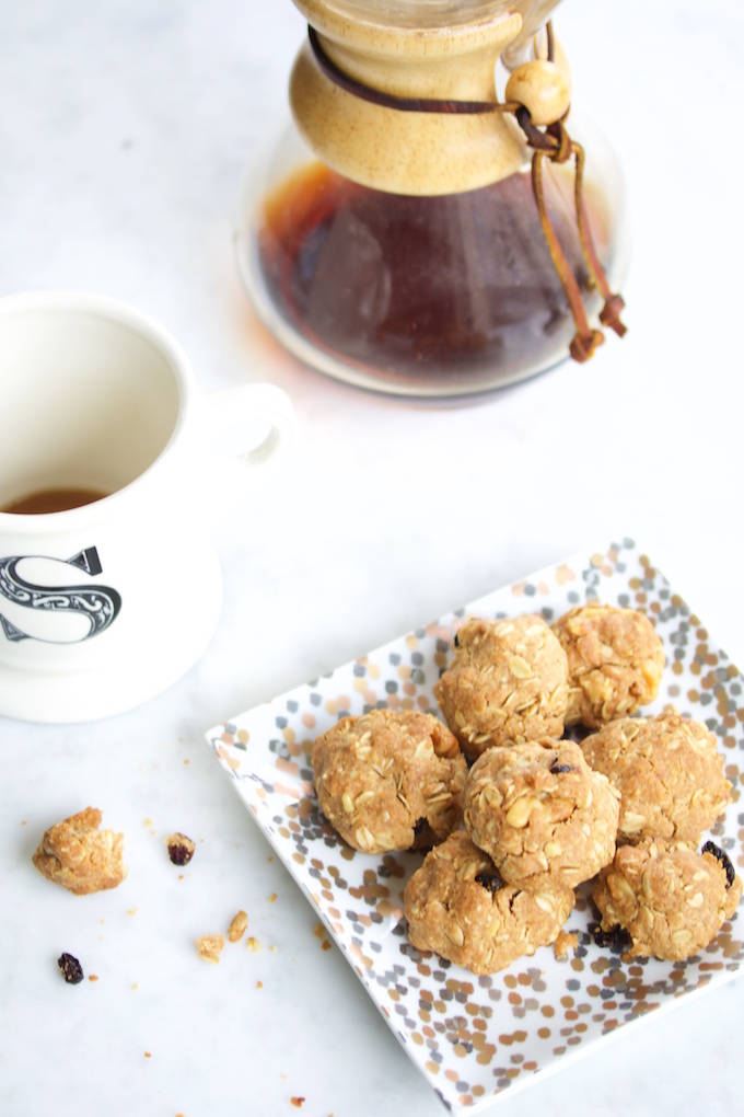Galletas de avena y crema de almendra