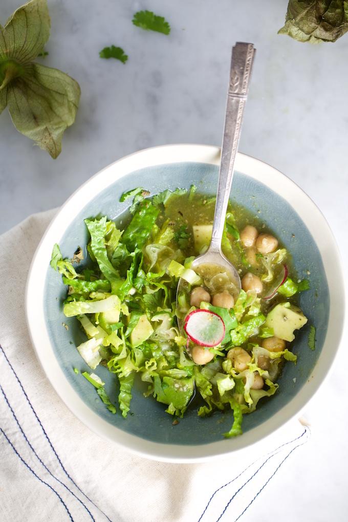 Caldo verde: Sopa mexicana con caldillo verde y con garbanzo