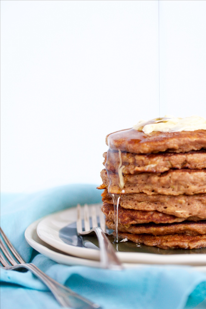 Hotcakes con manzana y avena para sentirte increíble | Piloncillo&Vainilla