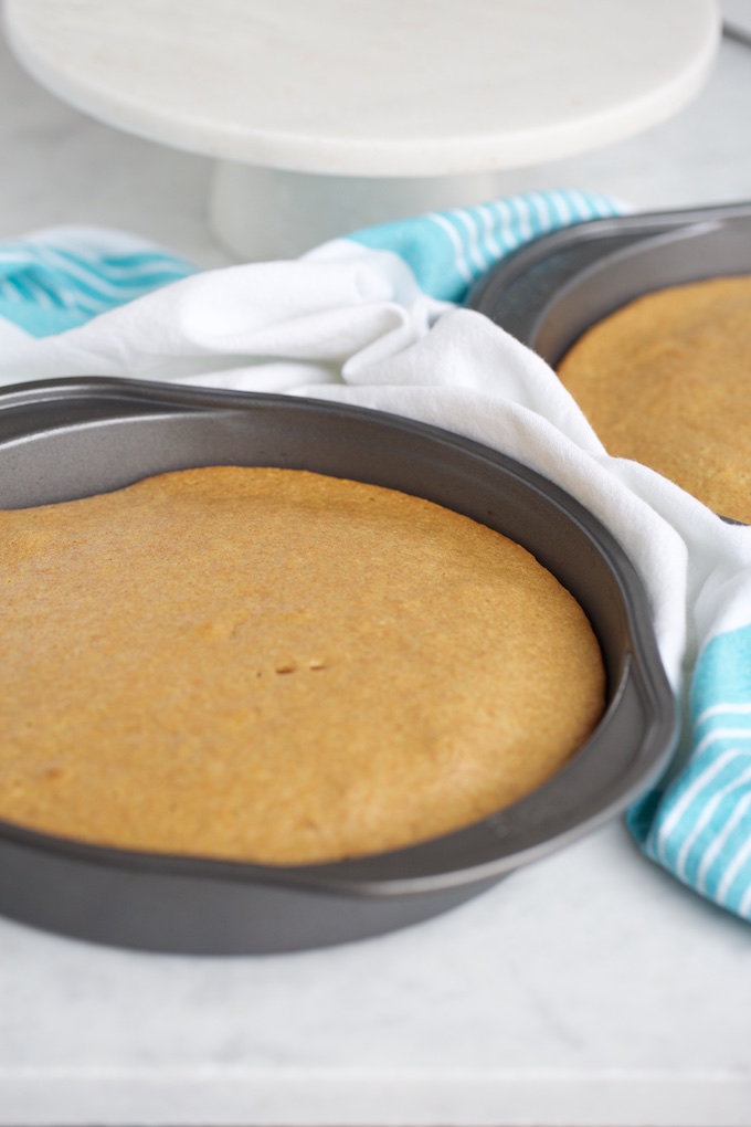 Pastel de naranja con betún de chocolate.piloncilloyvainilla.com (1)