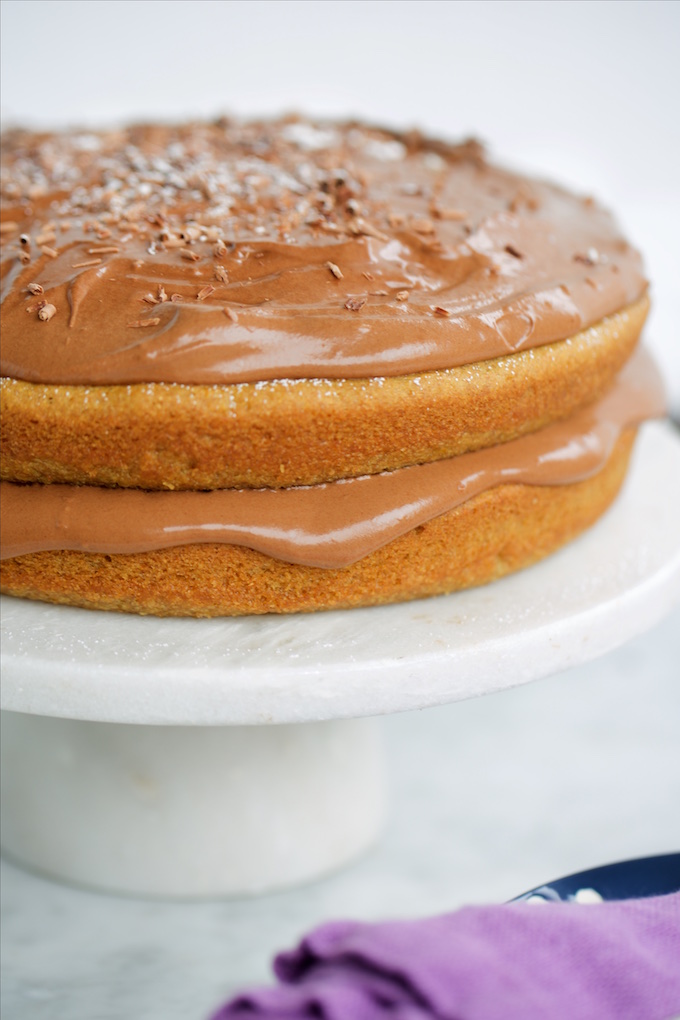 Pastel de naranja con betún de chocolate light