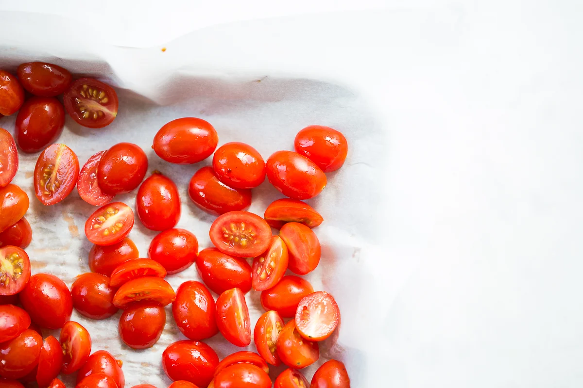 Tomates rostizados para darle un toque mágico a todo.