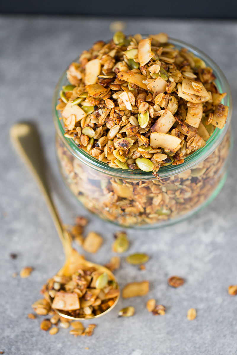 Granola salada para ensaladas o cualquier otrpo platillo que necesite un crunch.