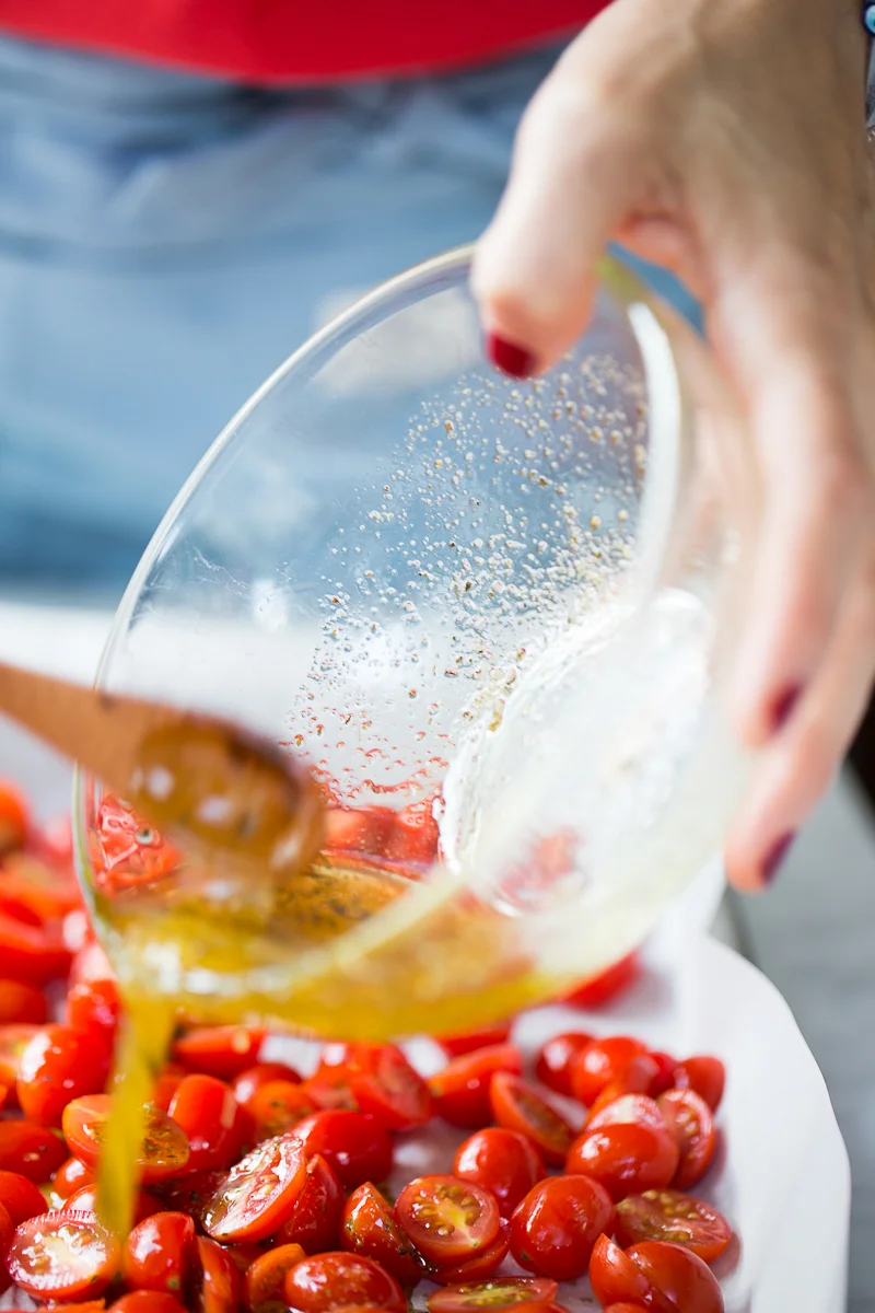 Tomates rostizados para darle un toque mágico a todo.