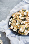 Palomitas con almendras, ajonjolí y nori.