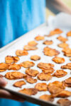 Chips sanas, veganas y fáciles de hacer de camote