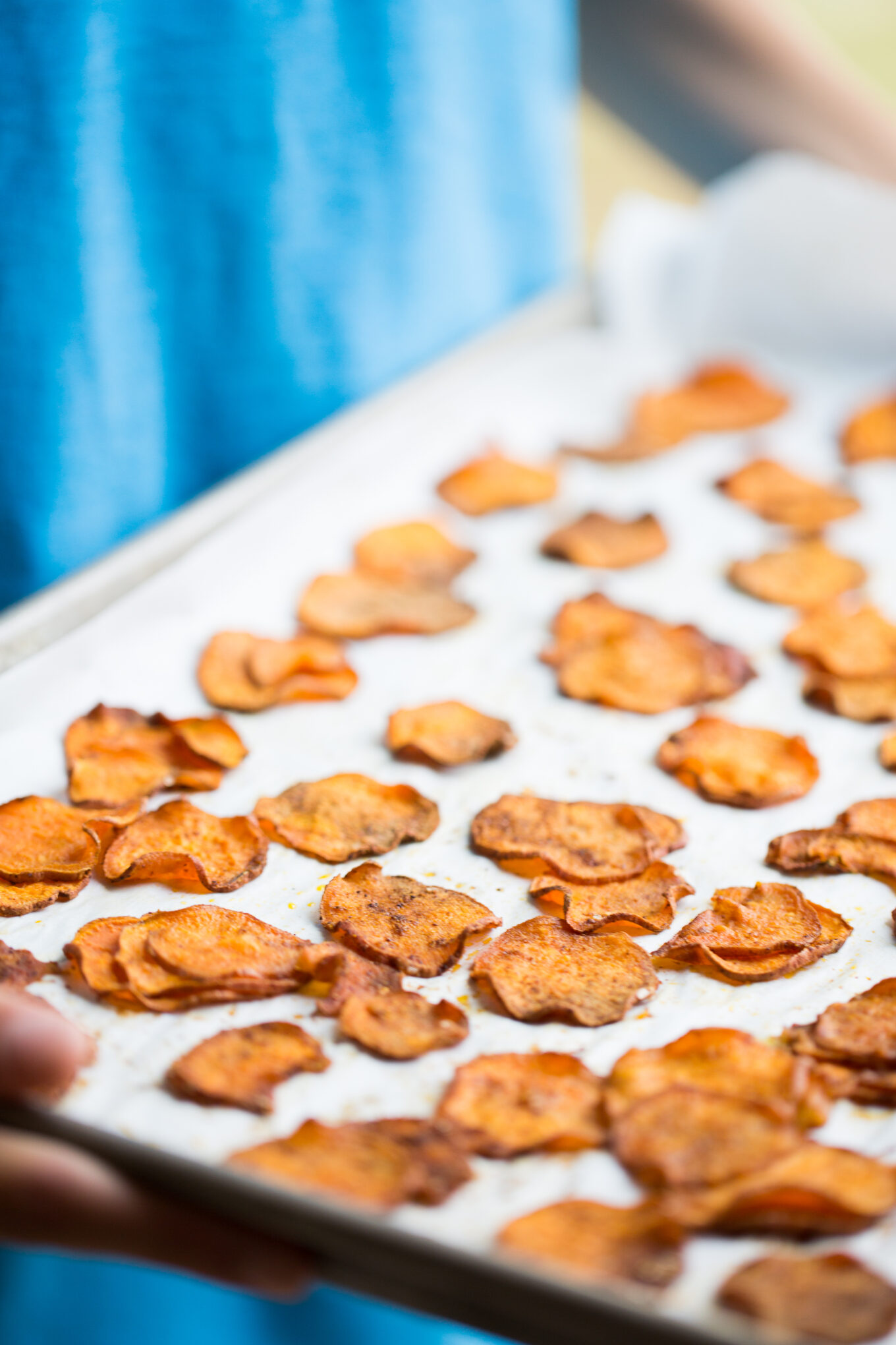 Chips sanas, veganas y fáciles de hacer de camote