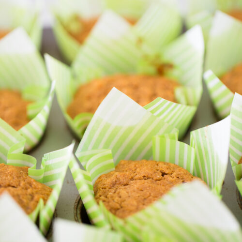 Muffins de avena, desayuno perfecto para llevar.