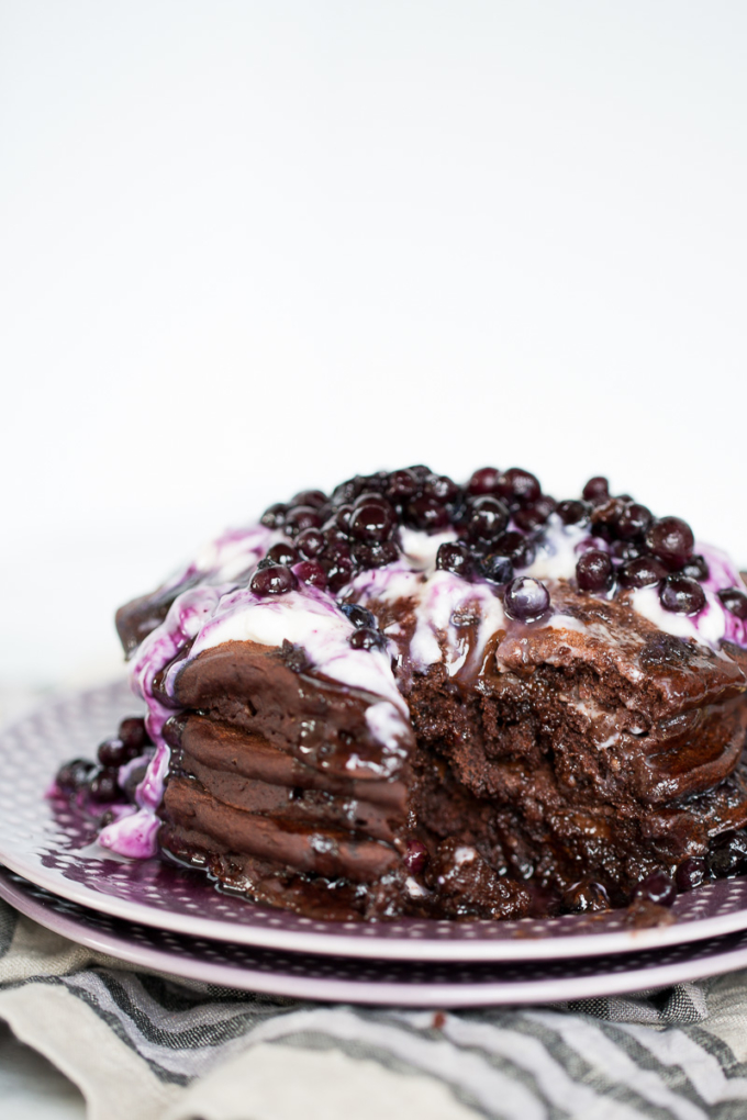 Receta de pancakes, hotcakes veganos de chocolate.