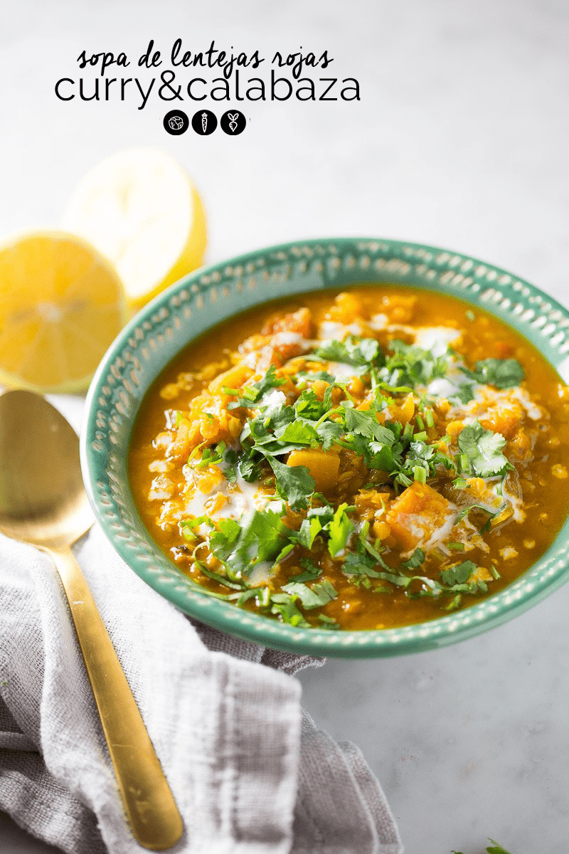 Sopa de lentejas naranjas con curry y calabaza