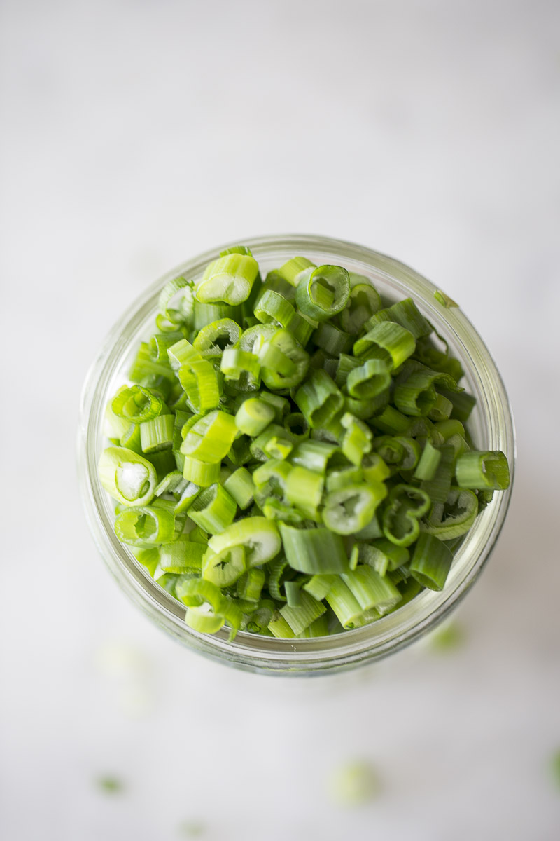 Receta de ensalada de betabel y aguacate con aderezo de cebollín