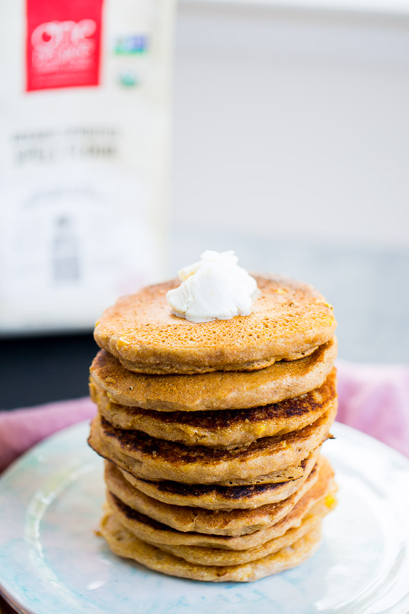 Pancakes veganos de harina de maíz