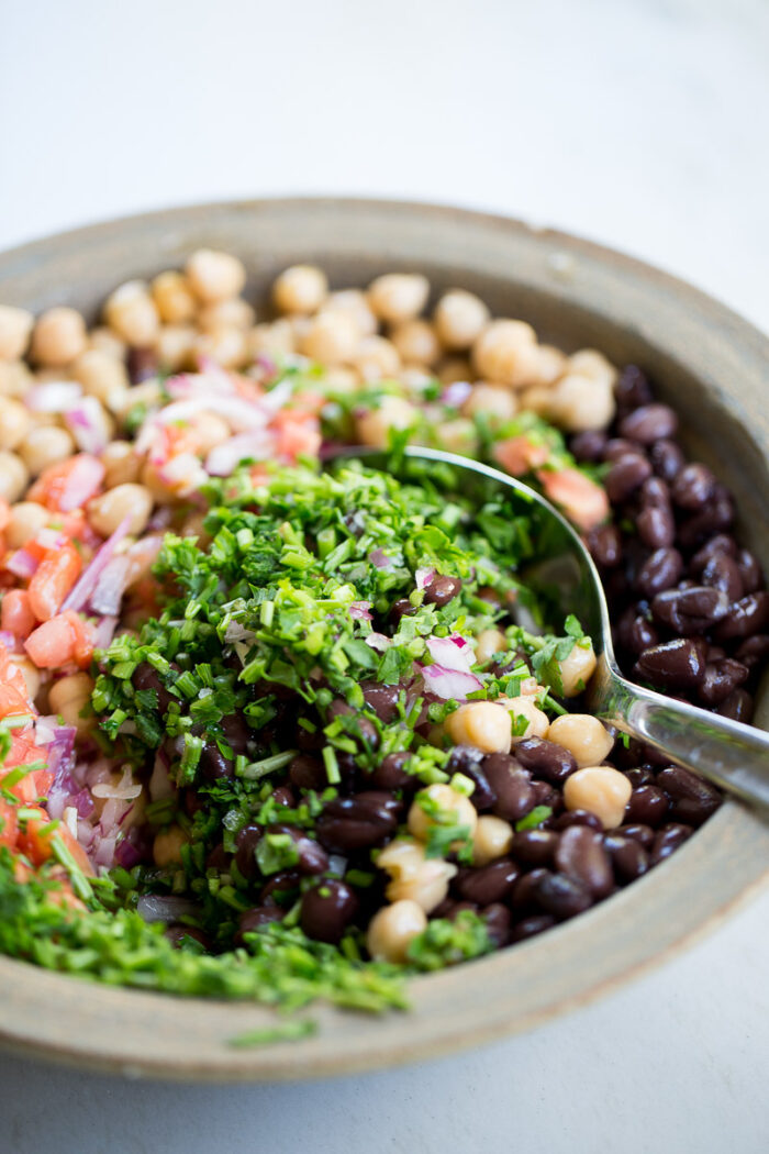 Ensalada mediterránea de garbanzo y frijol