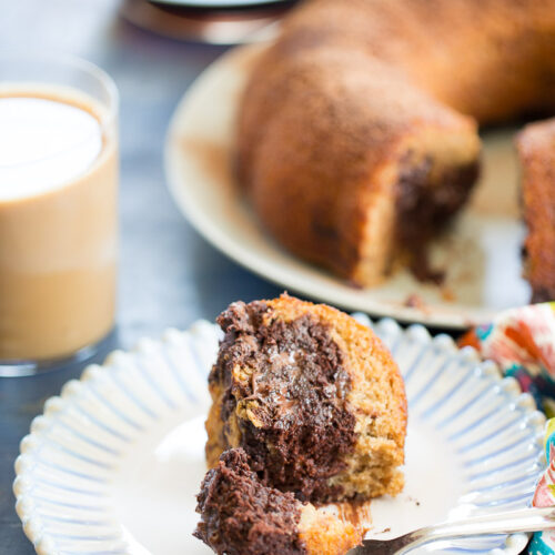 Receta de pan de plátano con chocolate marmoleado. Receta vegana hecha con ingredientes naturales y super limpios.