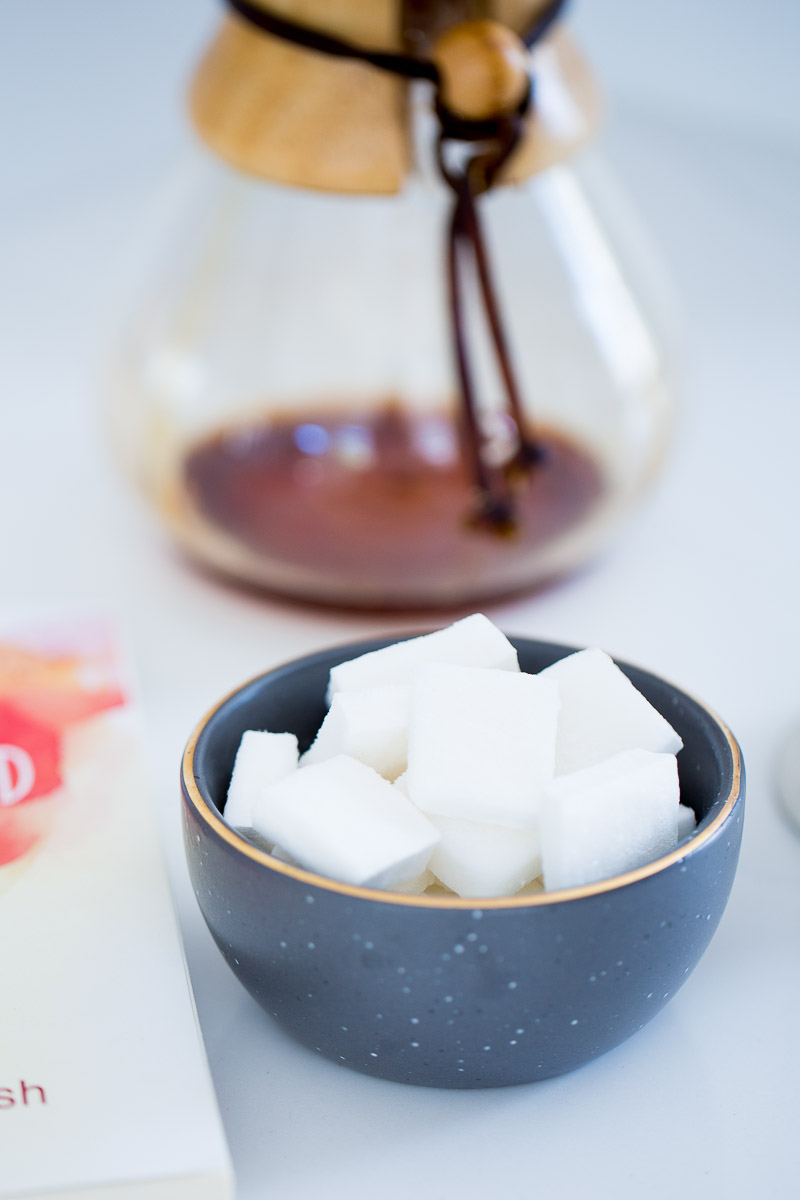 Receta de latte con leche de coco hecha en casa. Receta vegana super fáceil de hacermdemdos maneras.