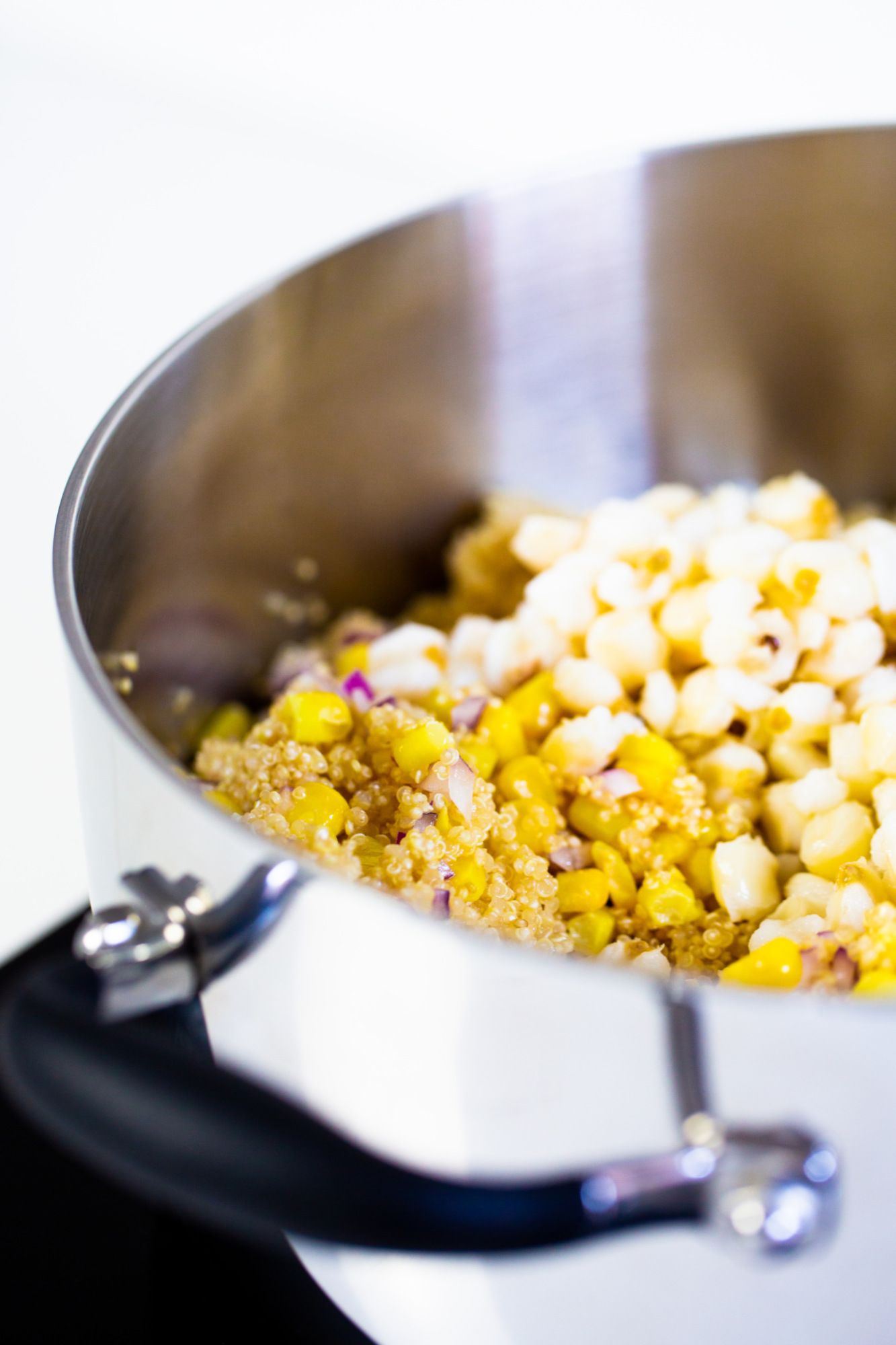 Quinoa con maiz y elote en olla