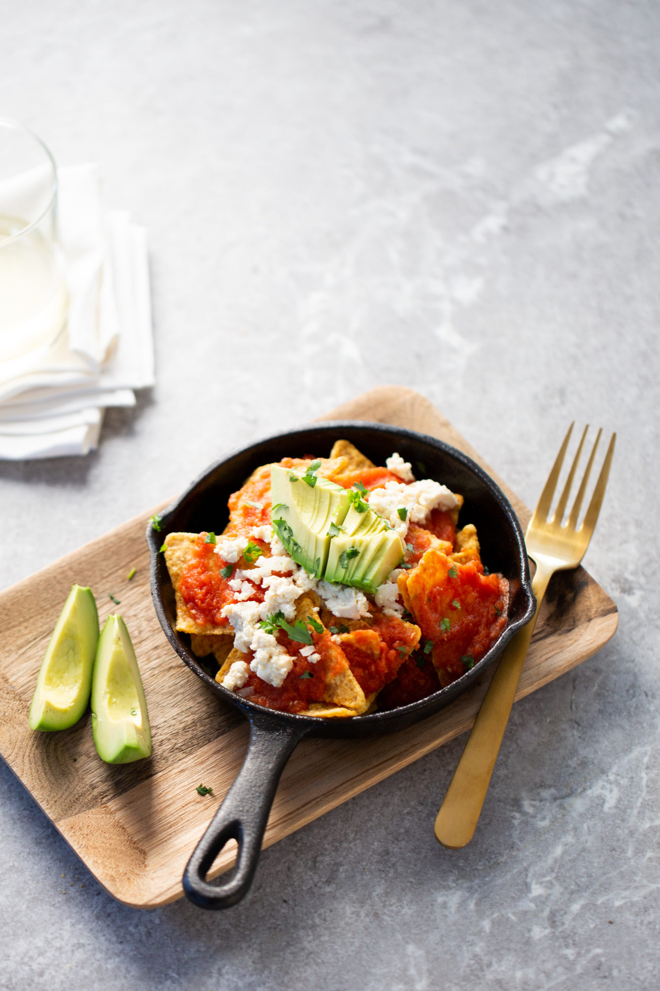 Chilaquiles rojos veganos