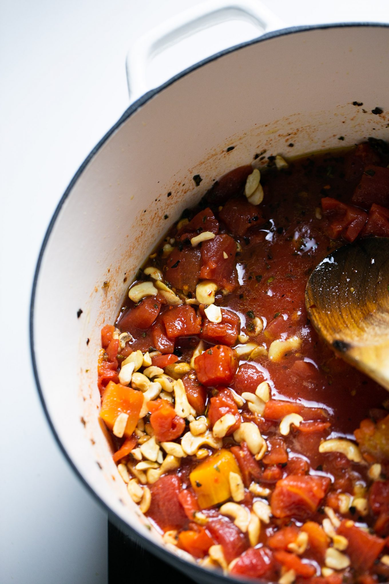 salsa para pasta con vodka antes de licuar y en la olla