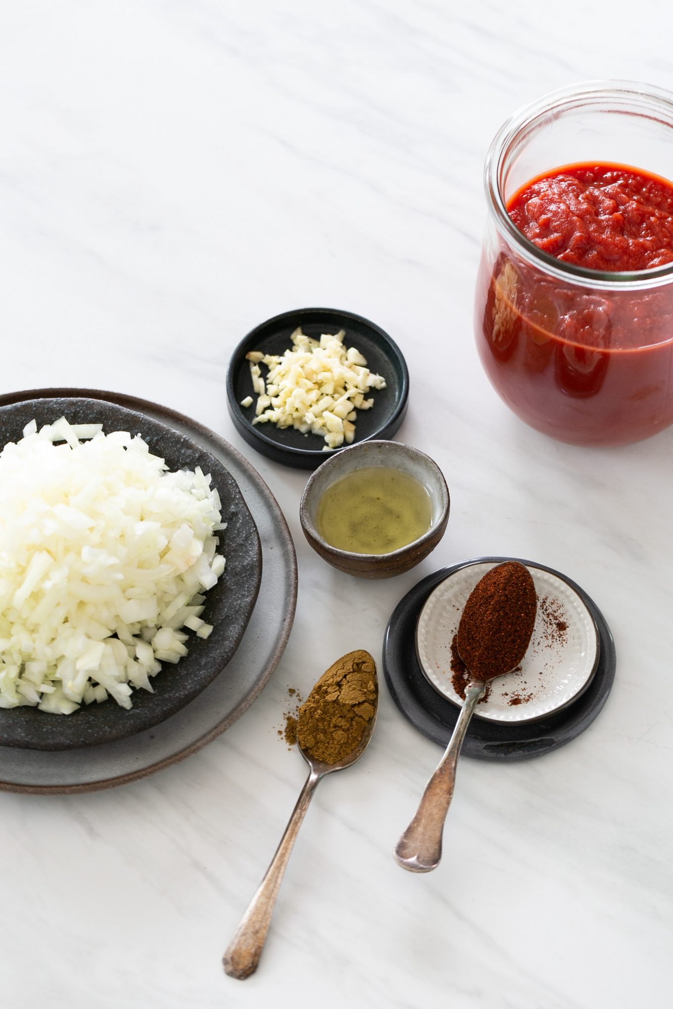 Ingredientes para hacer salsa de enchiladas