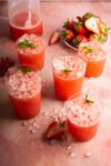 Agua fresca de fresa (con fresas congeladas o frescas)